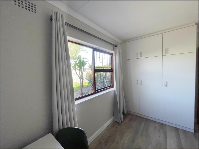 To Let 3 Bedroom Property for Rent in Vredenburg Western Cape